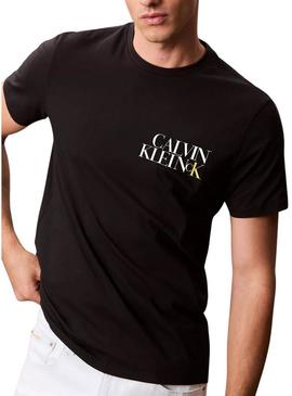 Camiseta Calvin Klein Jeans NY Word Stack preto para homem.