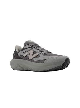 Sapatilhas New Balance 800 preto e cinza para homem.