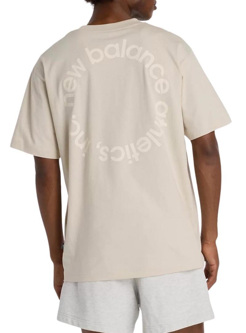 Camiseta New Balance Circular logo beige para homem.