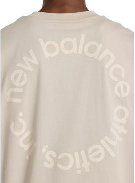 Camiseta New Balance Circular logo beige para homem.