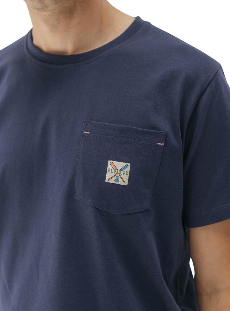 Camiseta El Pulpo com bolso azul marinho para homem.