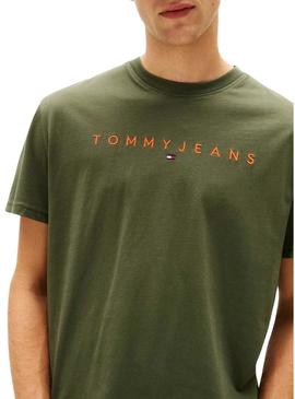 Camiseta Tommy Jeans Linear Logo verde para homem.