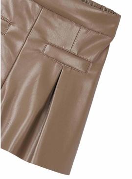 Calça curta Mayoral de polipele marrom para menina.