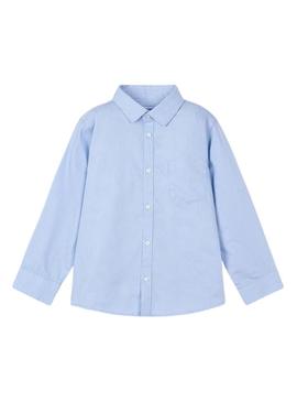 Camisa básica listrada azul da Mayoral para menino.