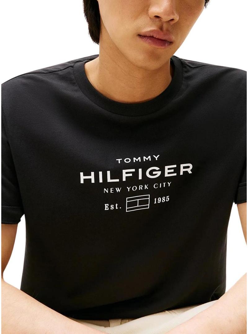 Camiseta Tommy Hilfiger Stack preta para homem.