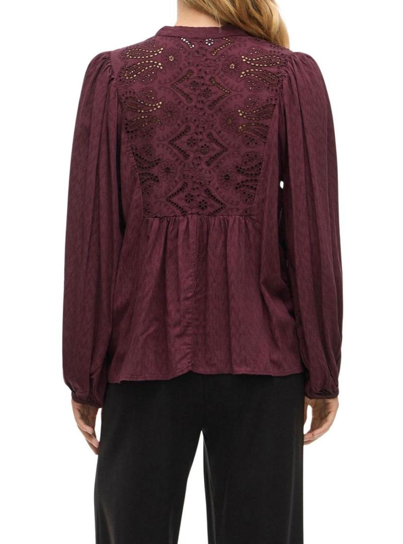 Blusa Vila Vityra de renda granada para mulher.