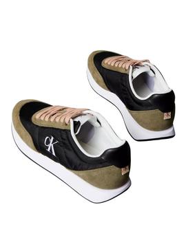 Sapatilhas Calvin Klein Jeans Retro Runner preto e verde para mulher.