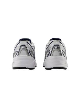 Sapatilhas New Balance 740 brancas para crianças.