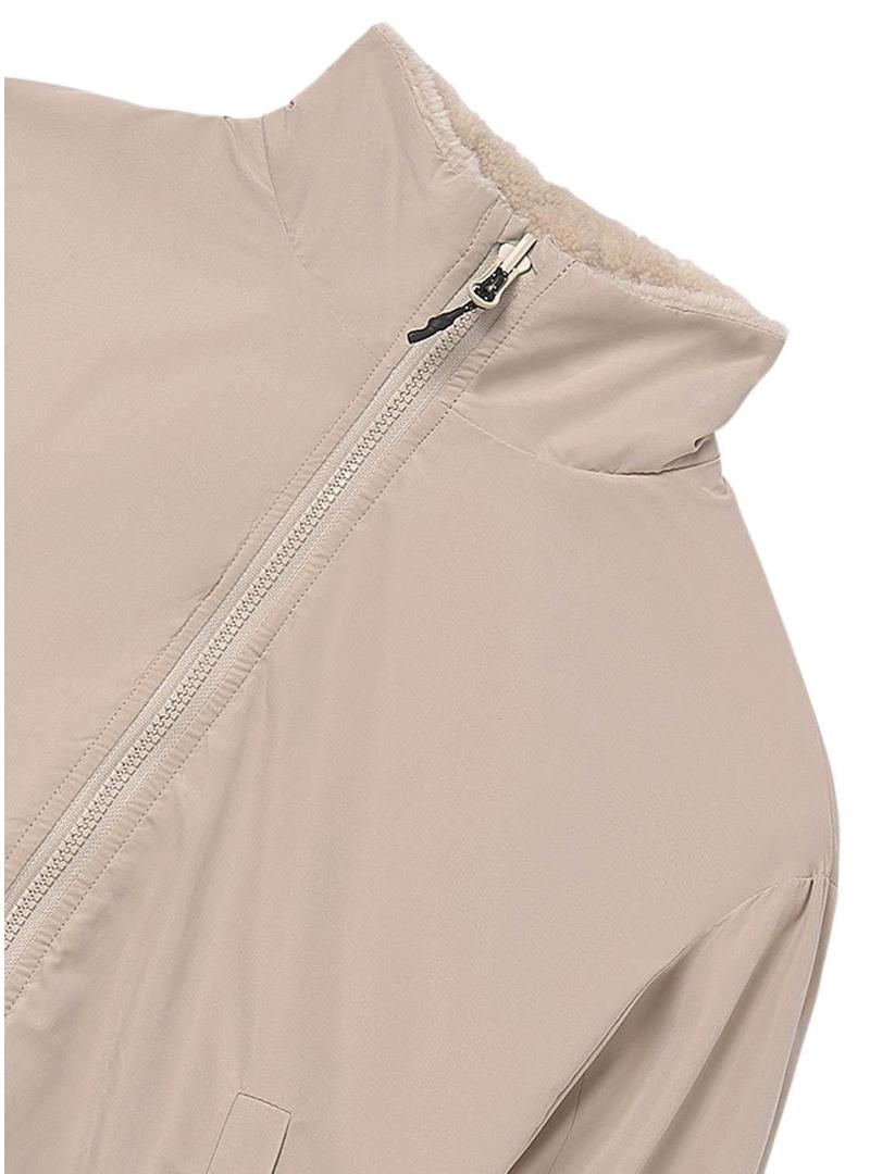 Casaco reversível Mayoral bege para menina.