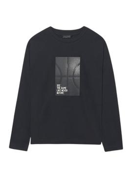 Conjunto de 2 camisetas Mayoral bege e preta para menino.