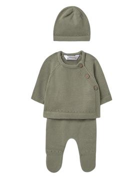 Conjunto de presente de 3 peças Mayoral em tricô verde para bebê.