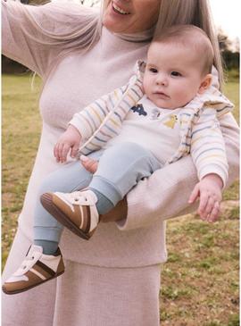 Conjunto de três peças de dinossauros Mayoral para bebês.