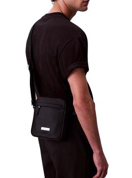 Bolsa Calvin Klein Reporter de nylon preta para homem