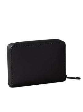 Carteira Calvin Klein Utility com zíper pequeno preta para mulher.