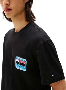 Camiseta Tommy Jeans DNA Flag preta para homem