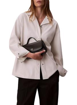 Bolsa Calvin Klein Jeans corrente Ck preta para mulher.