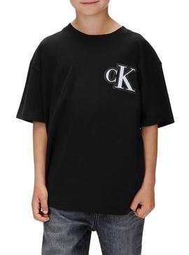Camiseta Calvin Klein Festive logo preto para criança.