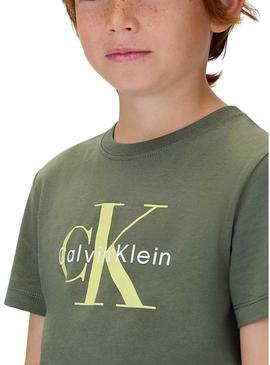 Camisa Calvin Klein Monograma verde para meninos.