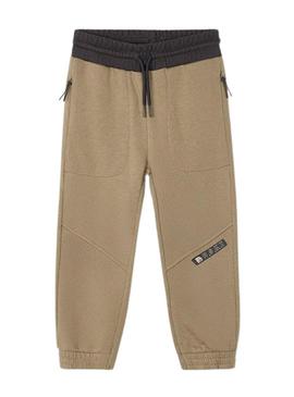 Calça esportiva Mayoral active cor caramelo para crianças.