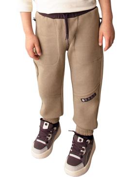 Calça esportiva Mayoral active cor caramelo para crianças.