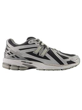Sapatilhas New Balance U1960 cinza e preto para homens.