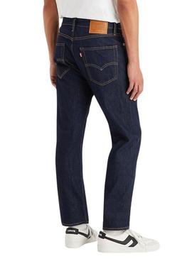Calça jeans Levi's 502 denim escuro para homem.