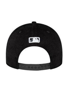 Boné New Era Cord Yankees preto para mulheres.