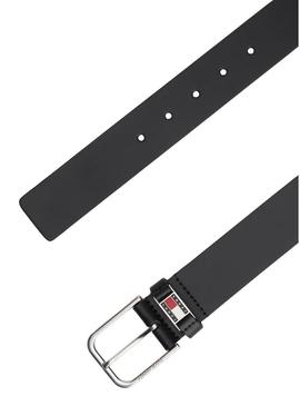 Cinto Tommy Jeans Scanton preto para homem.