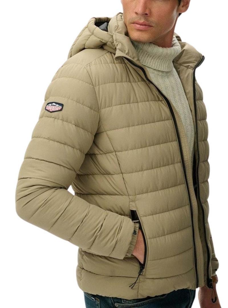 Jaqueta acolchoada Superdry Fuji bege para homens.