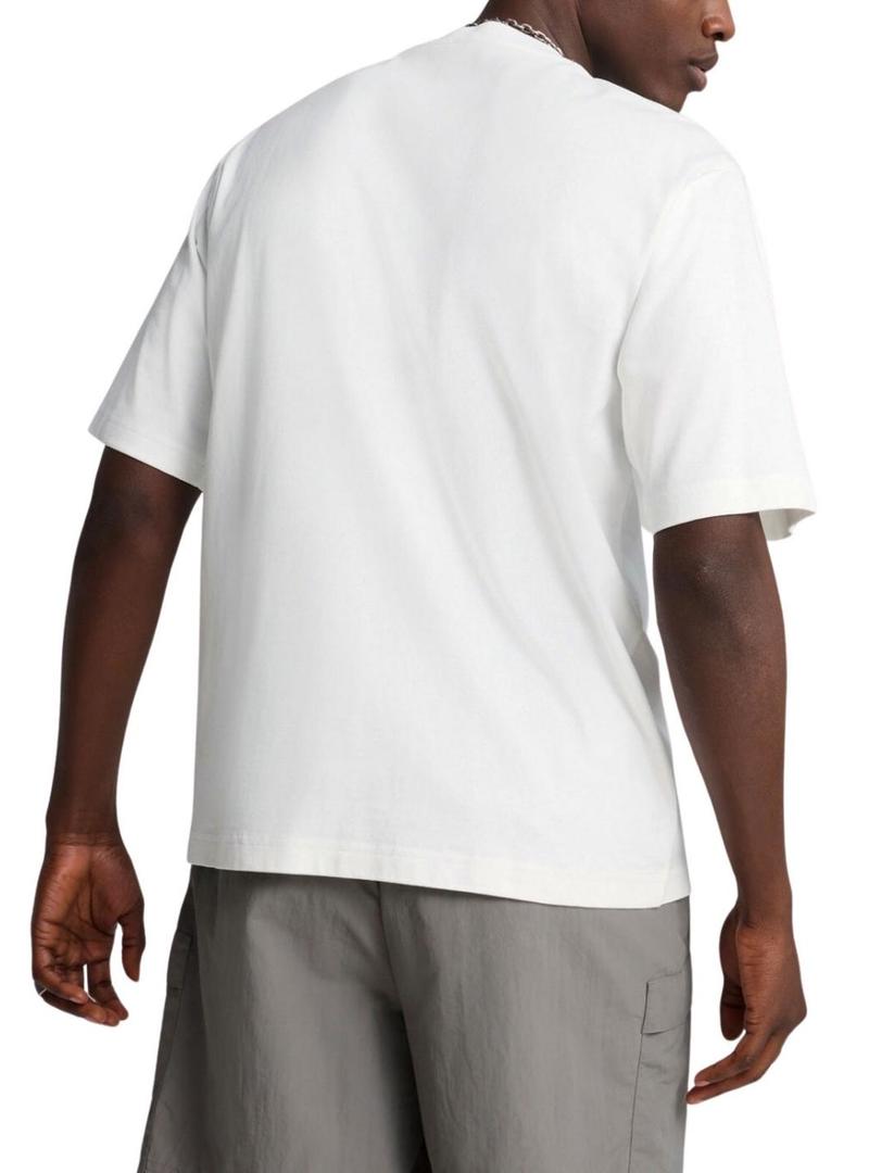 Camiseta Puma Wardrobe Boxy branca para homem.