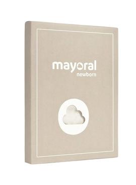 Conjunto Mayoral jardineira marrom para recém-nascido.
