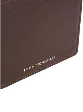 Carteira de couro dobrável marrom Tommy Hilfiger Corporate para homem.