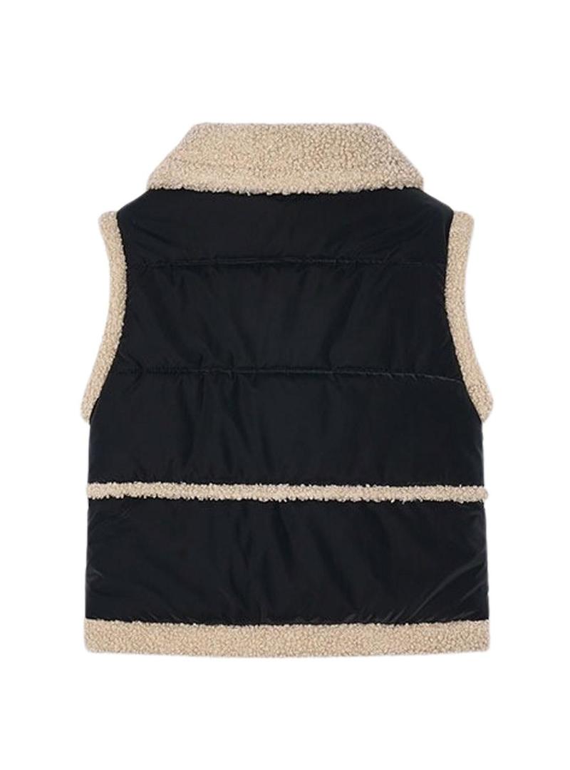 Colete Mayoral com contrastes em pele de carneiro preta para menina.