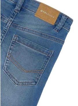 Calça jeans Mayoral justa azul médio para crianças.