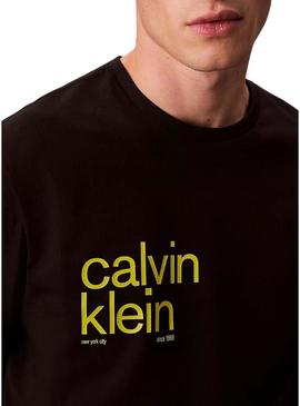 Camisa Calvin Klein círculo preto para homem.