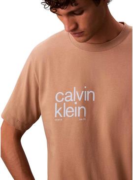 Camiseta Calvin Klein círculo laranja para homem.