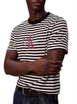 Camiseta Calvin Klein Monólogo listrado preto estampado para homem.