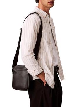 Bolsa Calvin Klein Reporter preta para homem