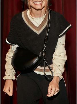 Colete Mayoral em tricô preto com contrastes para menina.