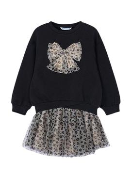 Conjunto saia Mayoral de tule e moletom preto para menina.