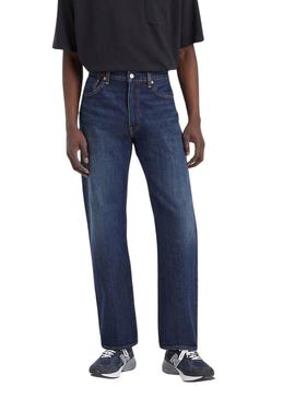 Calça jeans Levis 555 Relaxed Straight azul para homem.