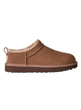Botas UGG Classic Micro marrom para mulheres.
