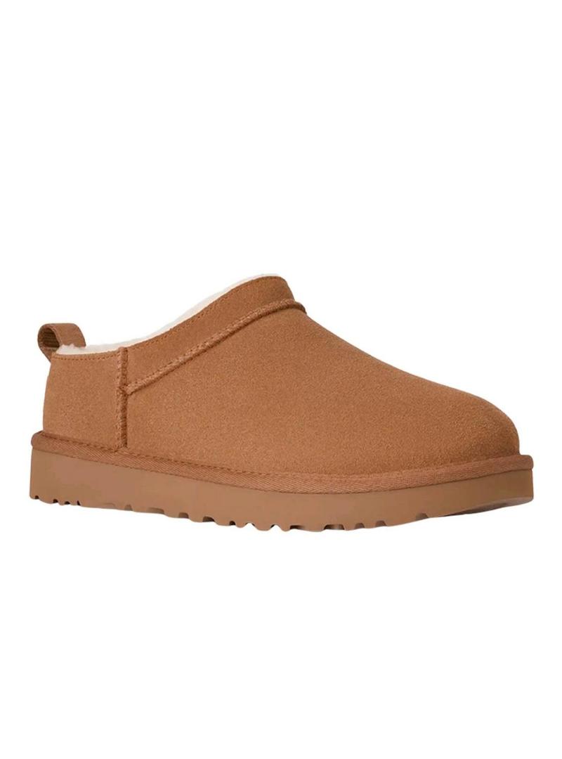 Botas UGG Clássicas Micro em camelo para mulheres.