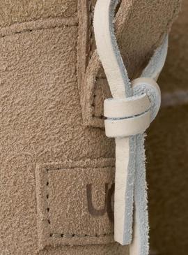 Botas UGG Classic Ultra Mini Biarritz bege para mulher.