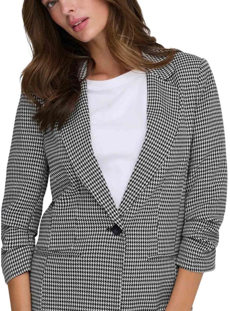 Blazer Only Lettie preto para mulher.