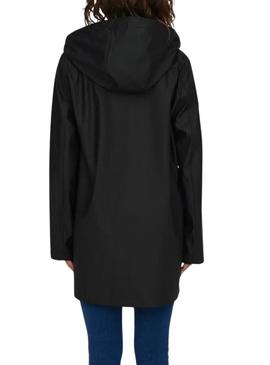 Capa de chuva Only Newellen preta para mulher.
