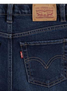 Calça jeans Levis 726 flare para menina.