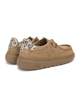 Sapatos Walkin Pitas Lyon camel para mulher.