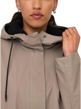 Capa de chuva Only Onlelisa camel para mulher