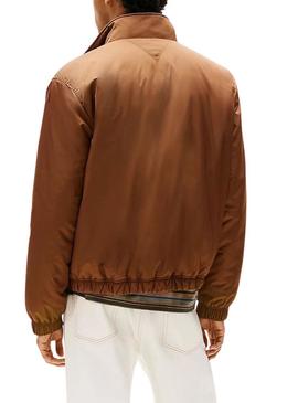 Casaco acolchoado marrom Tommy Jeans para homem.